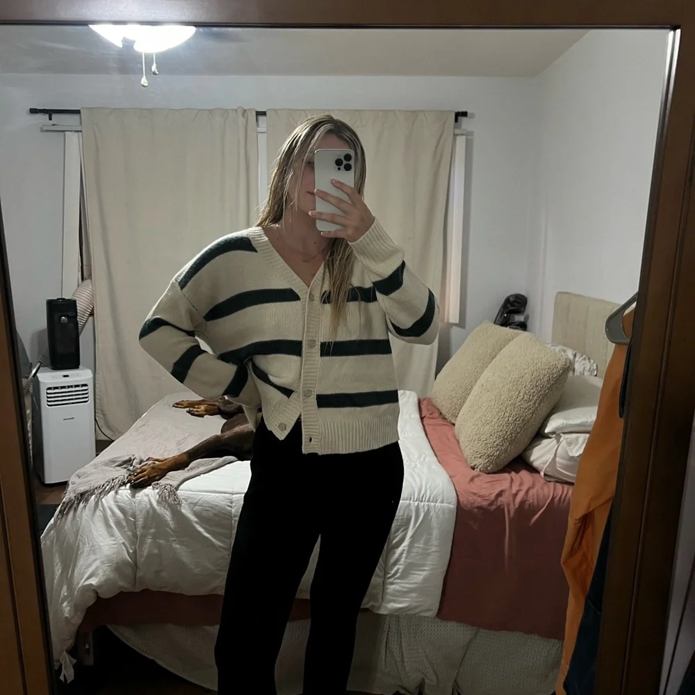 SPLENDID cardigan - Picture 2 of 15